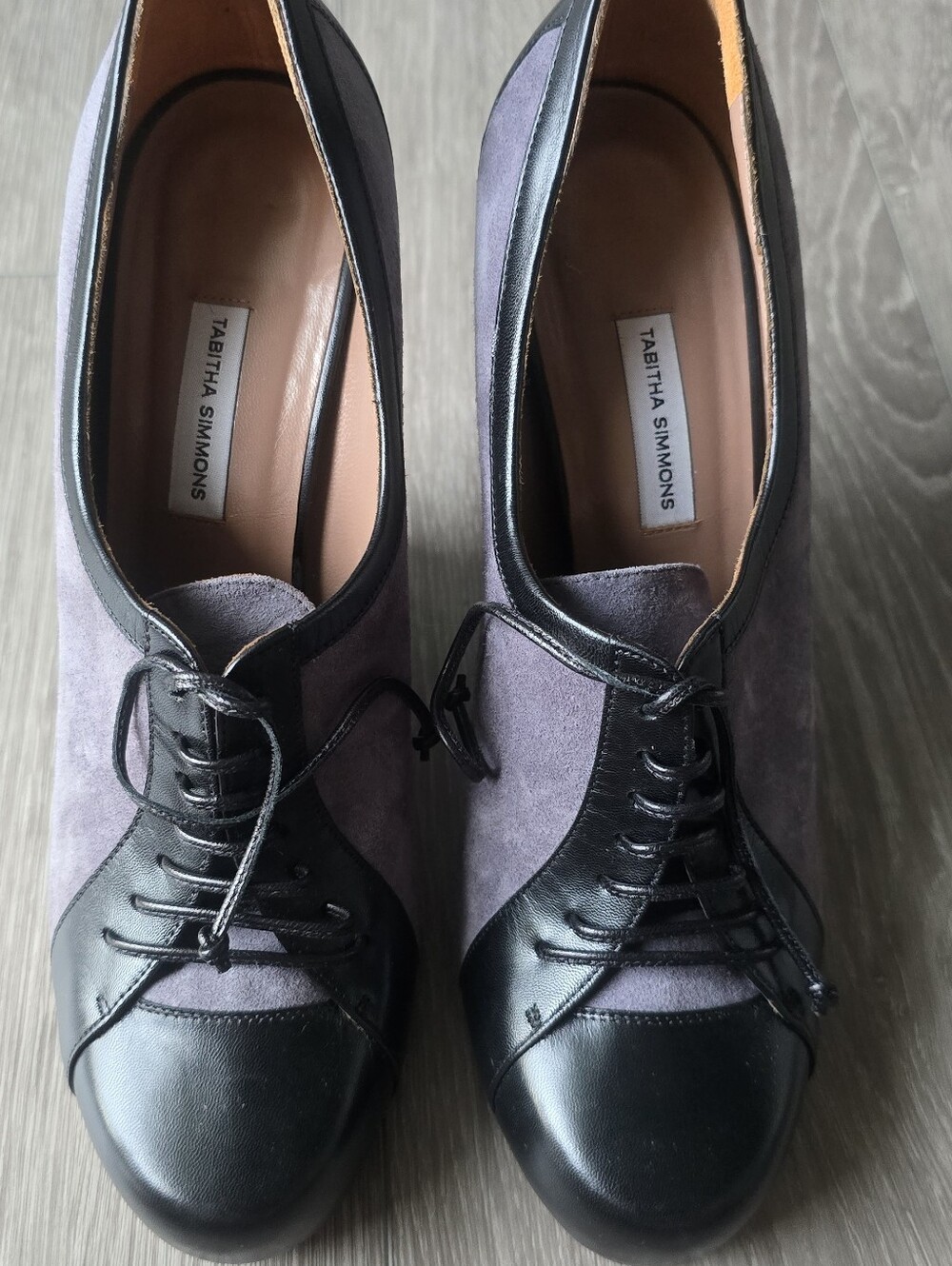 Tabitha Simmons Wedge Heel Grey Suede Black Leather Lace Up US 10 Fall Booties - Picture 3 of 15